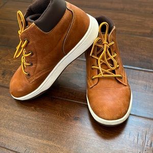 Polo boys size 2 boots.  Worn once!